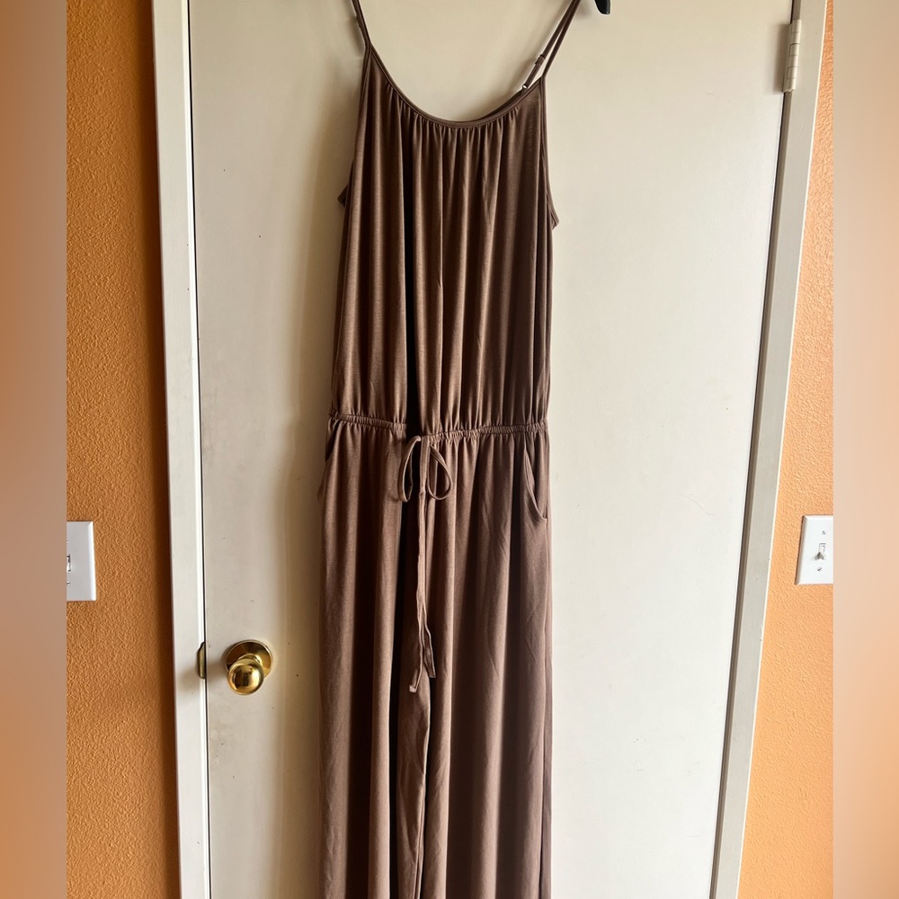Sleeveless 100 Cotton Pants Jumpsuit with pockets.  Very Soft 1x T.  Inseam 30